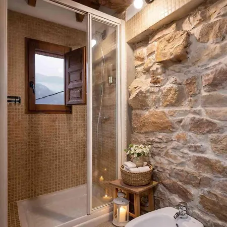 El Carbayu, Jacuzzi Y Vistas Séjour à la campagne