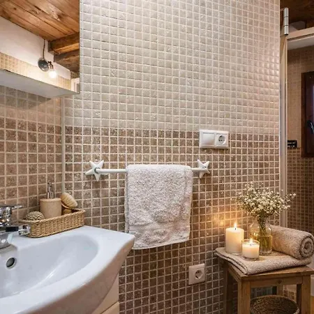 El Carbayu, Jacuzzi Y Vistas *